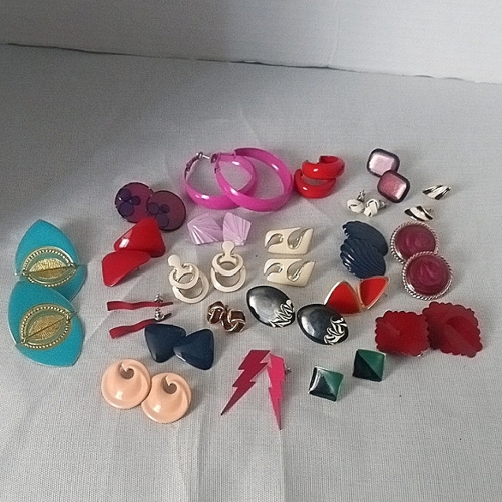 Vintage  Enamel Earrings 21 Pairs